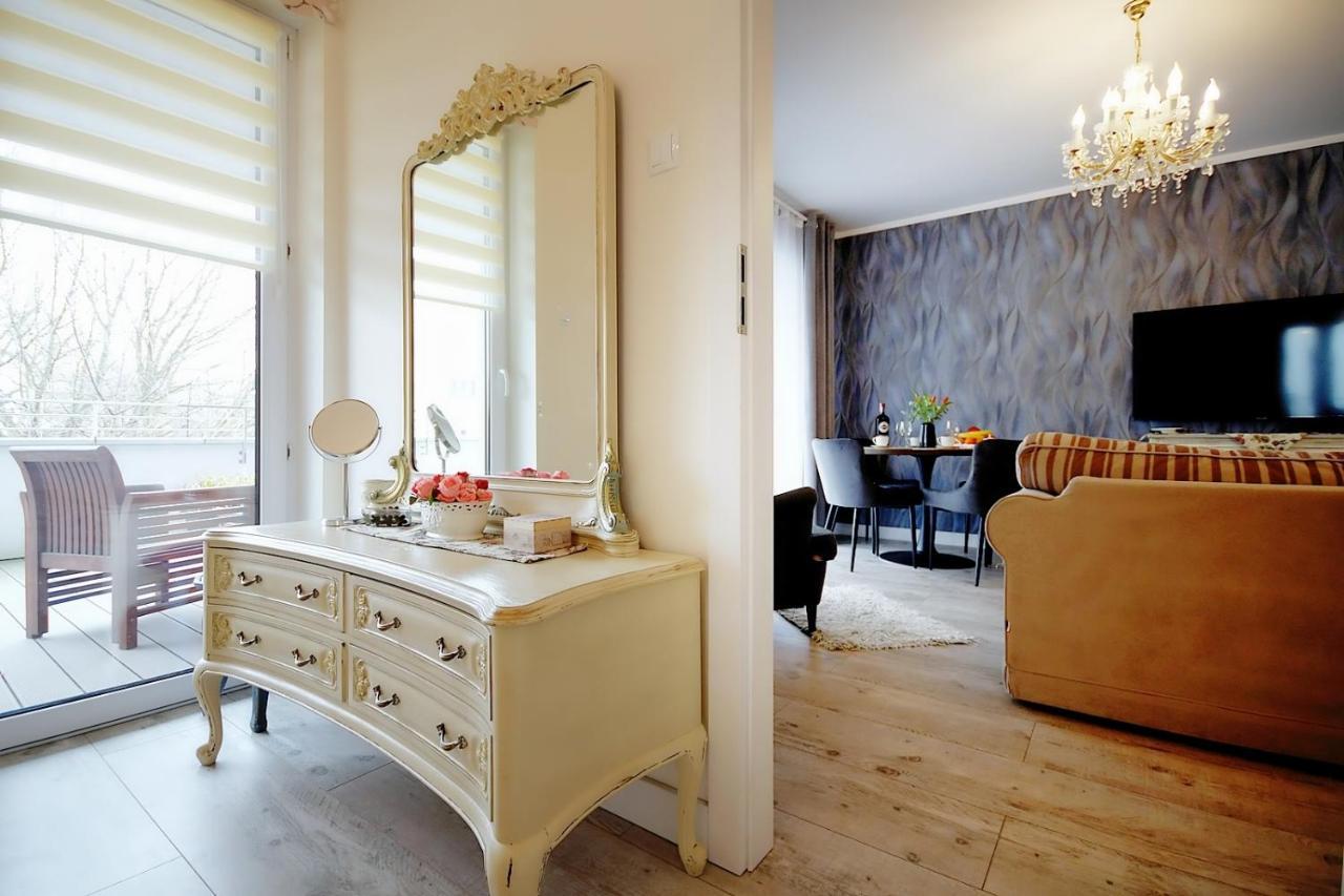Miodowy Dom Exspanse Apartament 2 Lub 3 Pokoje Z Tarasem I Parkingiem โควอบเซก ภายนอก รูปภาพ