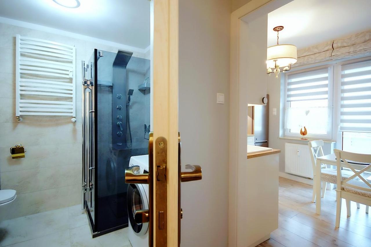 Miodowy Dom Exspanse Apartament 2 Lub 3 Pokoje Z Tarasem I Parkingiem โควอบเซก ภายนอก รูปภาพ