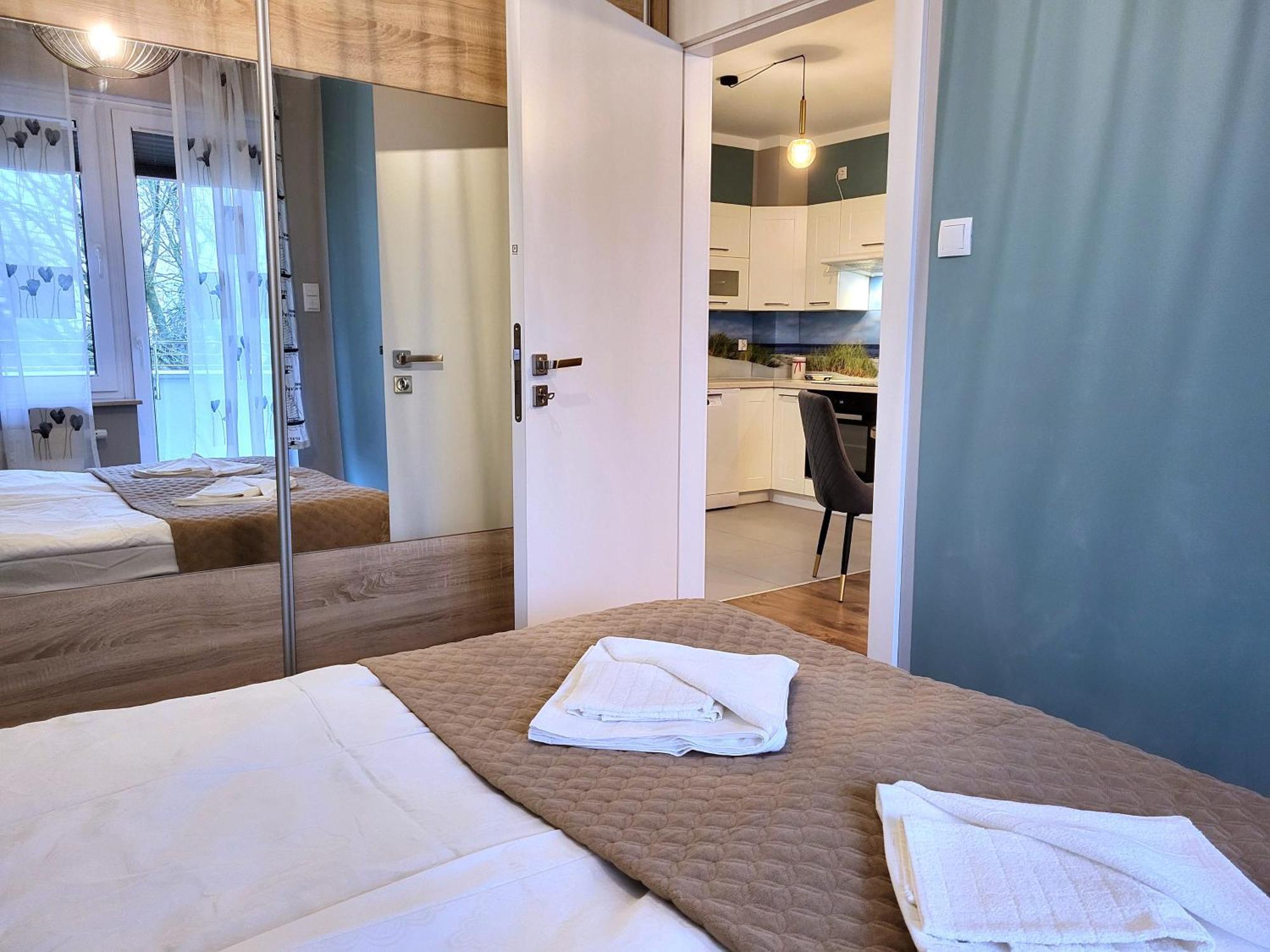 Miodowy Dom Exspanse Apartament 2 Lub 3 Pokoje Z Tarasem I Parkingiem โควอบเซก ภายนอก รูปภาพ
