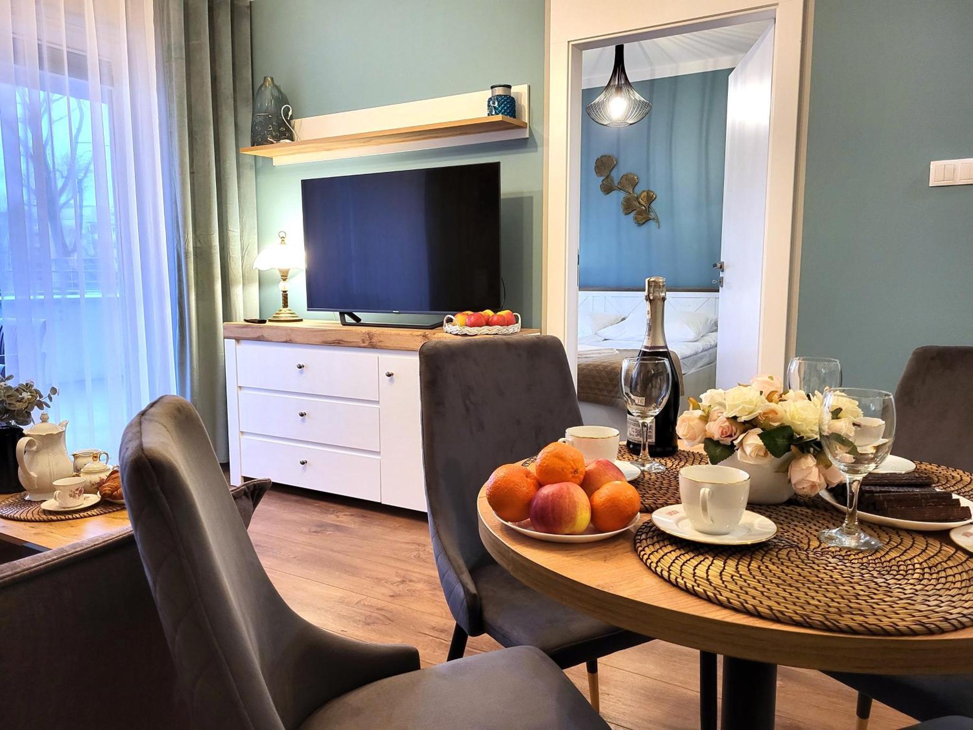 Miodowy Dom Exspanse Apartament 2 Lub 3 Pokoje Z Tarasem I Parkingiem โควอบเซก ภายนอก รูปภาพ
