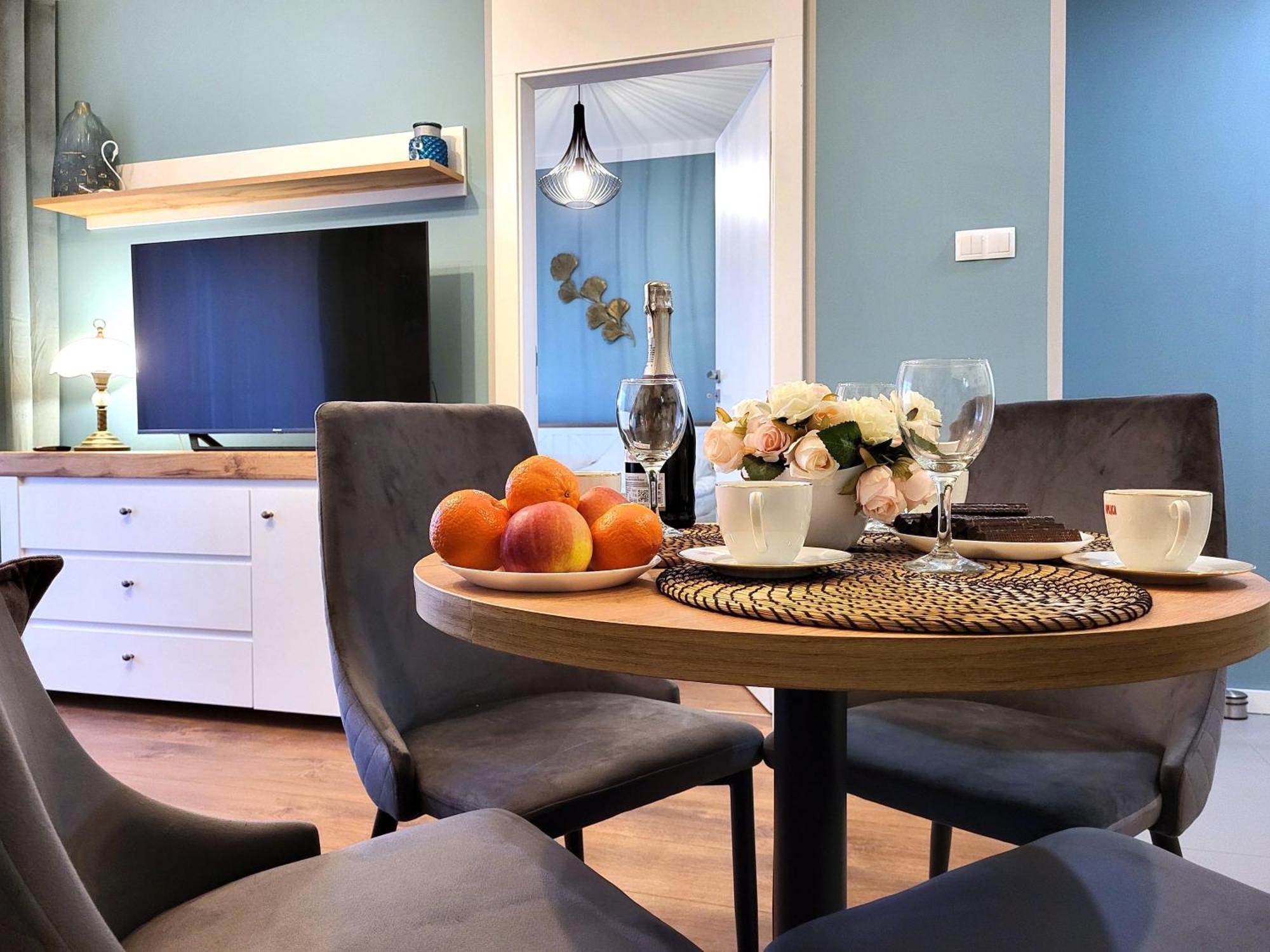 Miodowy Dom Exspanse Apartament 2 Lub 3 Pokoje Z Tarasem I Parkingiem โควอบเซก ภายนอก รูปภาพ