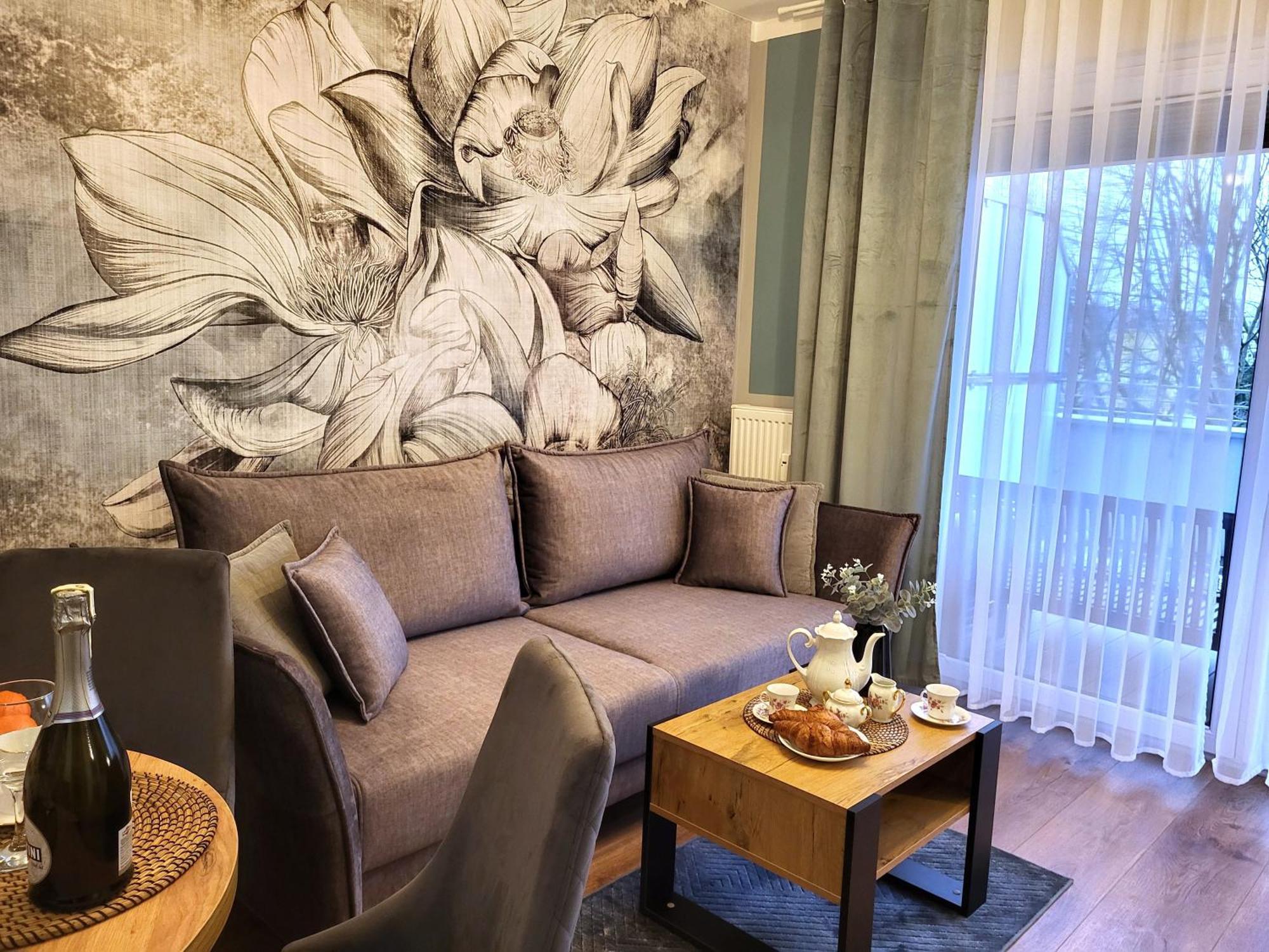 Miodowy Dom Exspanse Apartament 2 Lub 3 Pokoje Z Tarasem I Parkingiem โควอบเซก ภายนอก รูปภาพ