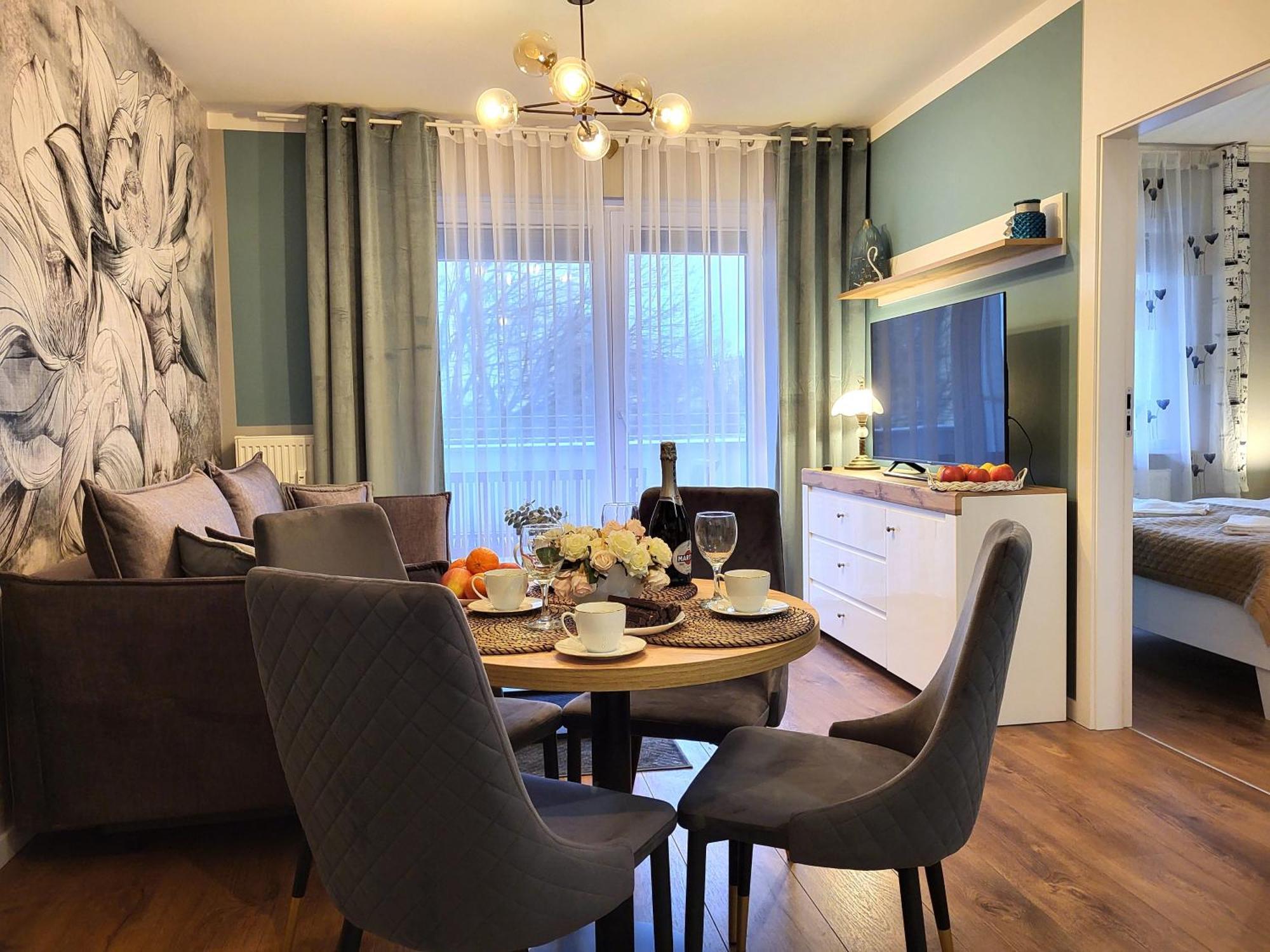 Miodowy Dom Exspanse Apartament 2 Lub 3 Pokoje Z Tarasem I Parkingiem โควอบเซก ภายนอก รูปภาพ