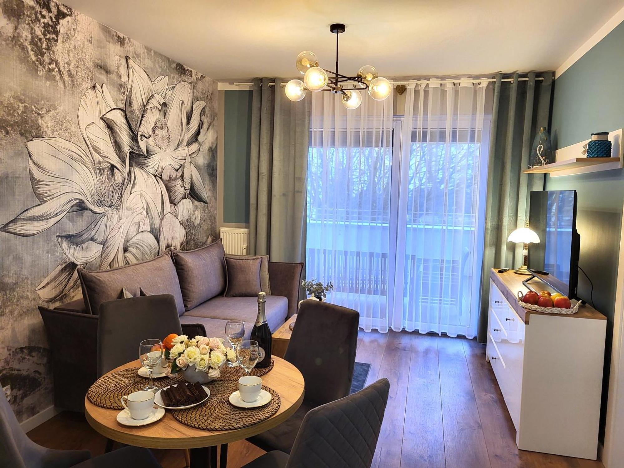 Miodowy Dom Exspanse Apartament 2 Lub 3 Pokoje Z Tarasem I Parkingiem โควอบเซก ภายนอก รูปภาพ