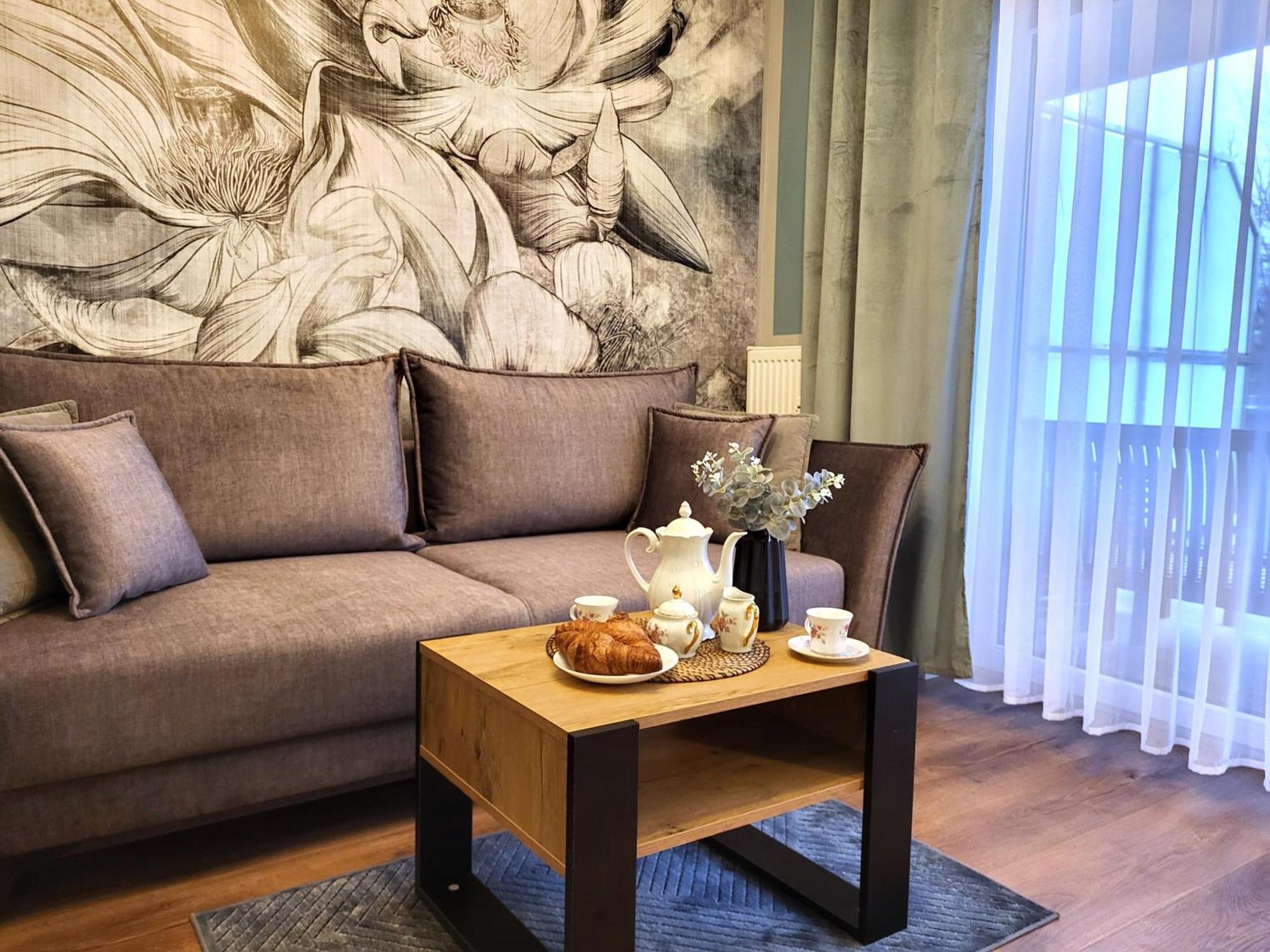 Miodowy Dom Exspanse Apartament 2 Lub 3 Pokoje Z Tarasem I Parkingiem โควอบเซก ภายนอก รูปภาพ